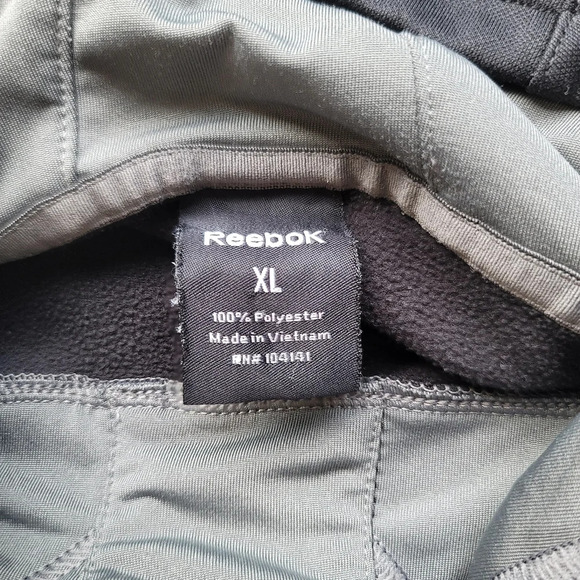 Reebok Boys Black Yellow Logo Hoodie Sweatshirt PlayWarm Kangaroo Pocket XL - Picture 8 of 8